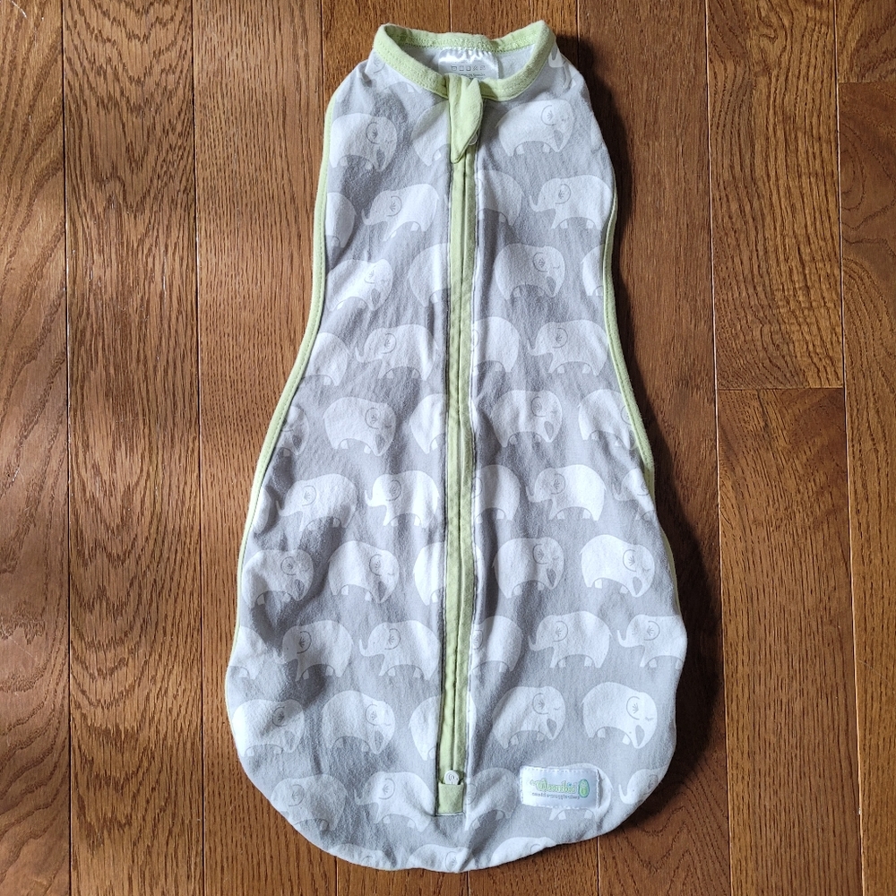 Woombie Swaddle Blanket 0-3 Months Unisex Gray Elephants, Gentle Use